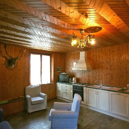 Perugia Sleeps 7 Air Con