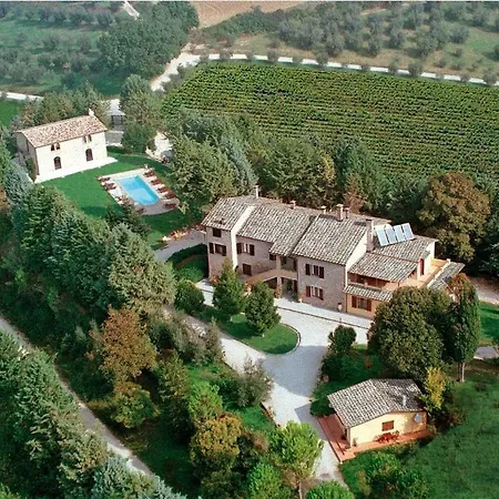 Perugia Sleeps 7 Air Con